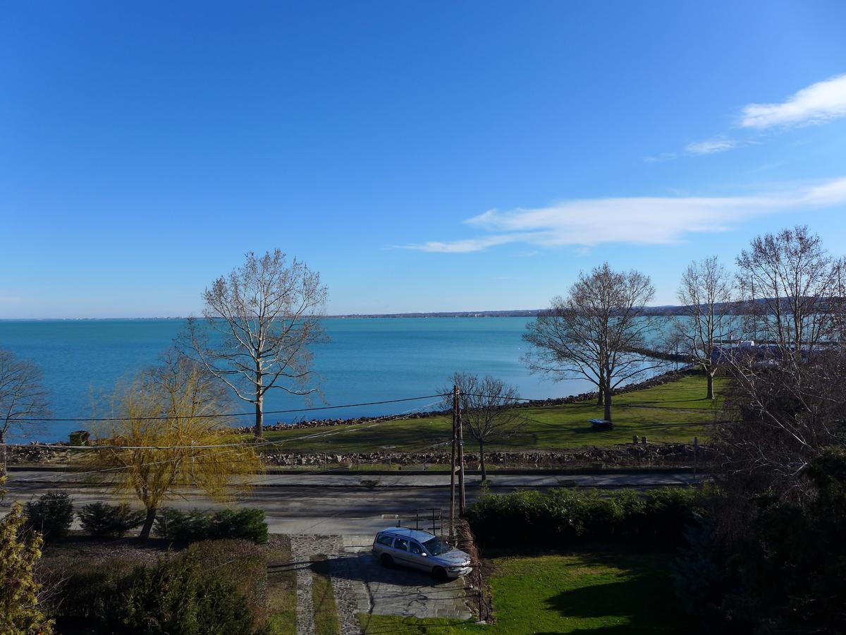 Lakeside Apartment Tihany Exterior photo